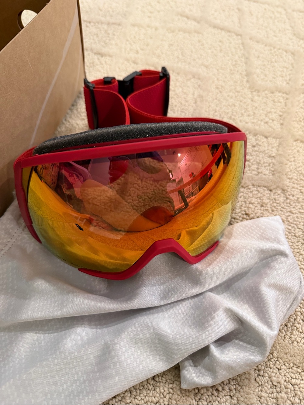 SMITH Red Ski Goggles with Yellow Lens